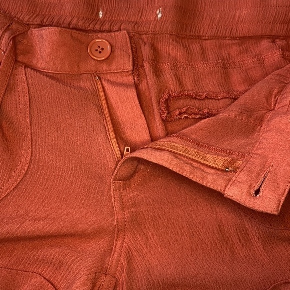 ORANGE SHORTS ✨✨✨ - Picture 3 of 3